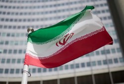 إيران تستدعي سفراء أوروبا.. بين تصنيف الحرس الثوري إرهابيًا وشبح المفاوضات مع واشنطن