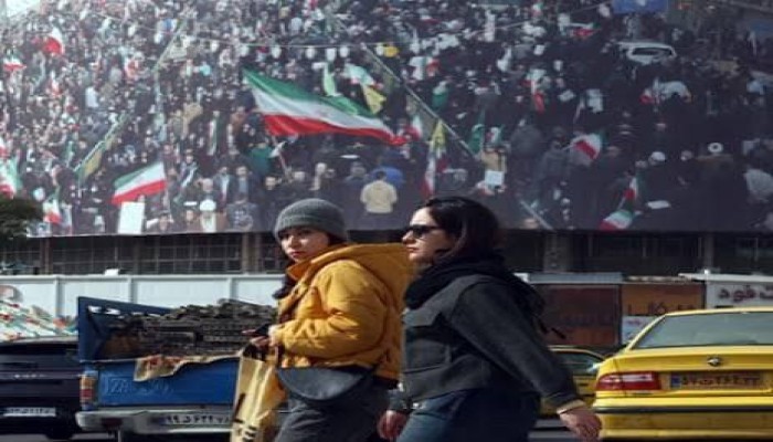 الجارديان || الحرب.. صفقة يفرضها ترامب.. أم انهيار داخلي: خيارات طهران جميعها سيئة