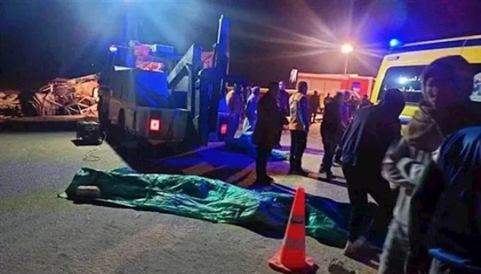 ليلة الفرح تنتهي بفاجعة.. مصرع عروس وإصابة العريس ومرافقيه في حادث مروع على الطريق الدائري بالمنيا