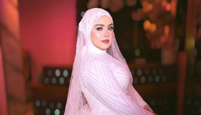 طرق السيسي تحول ليلة العمر لمأتم .. عروس وعريس وشقيقة يفارقون الحياة بانقلاب سيارة في المنيا