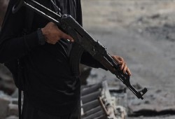 إسرائيل تسلّح المليشيات في غزة.. صحف عبرية تكشف عودة خطط الحرب القذرة الصهيونية تحت مظلة وقف إطلاق النار
