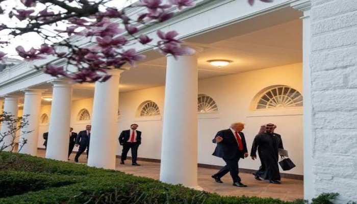 الجارديان || عائلة ترامب غارقة في فضيحة إماراتية بقيمة 500 مليون دولار.. والعالم بالكاد انتبه