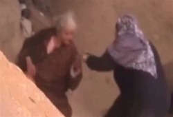 بالفيديو: اعتداء ابنة على والدتها المسنة بالشرقية يثير غضب المصريين