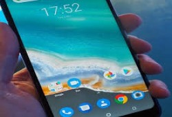 كيف تعالج مشكلة "بهتَان" شاشة الهاتف أو الكمبيوتر؟ 