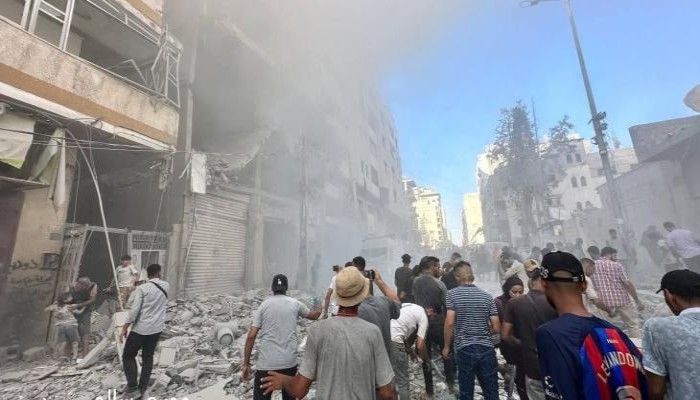 تصعيد إسرائيلي متواصل في غزة يسفر عن شهداء وجرحى ومطالب عاجلة بإدخال معدات السلامة