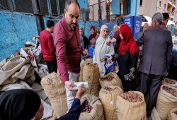 رغم تراجع التضخم في يناير.. الغلاء يتصاعد والمخاطر المعيشية تستمر