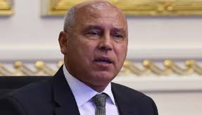 حصانة من المحاسبة والإقالة.. الإبقاء على كامل الوزير يتحدى غضب المصريين