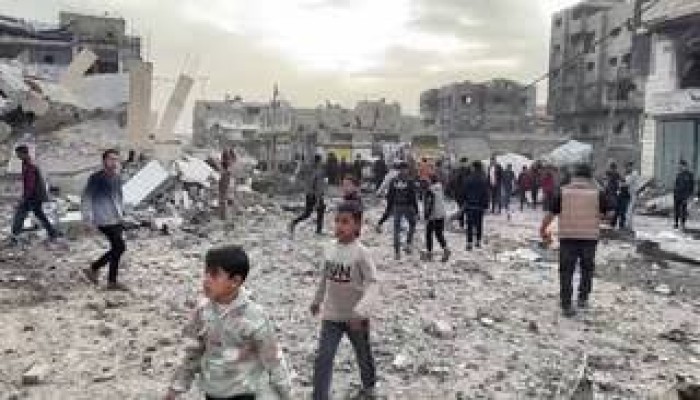 ديموكراسي ناو || «الحرب لم تنتهِ»: الفلسطينيون في غزة يواجهون القصف والمرض والإهمال الطبي