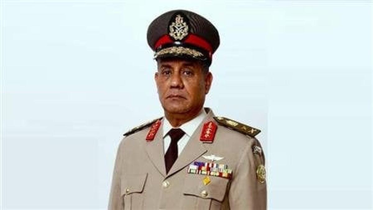 سابقة في تاريخ الجيش المصري.. السيسي يُكرّس نفوذ الأكاديمية العسكرية باختيار رئيسها وزيرًا للدفاع 