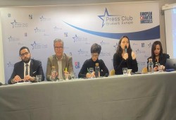 «أينما ذهبوا».. تقرير يرصد قمعًا عابرًا للحدود بحق معارضي السيسي بالخارج