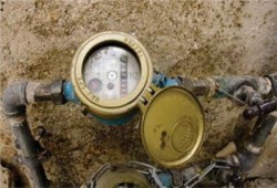 انتشار سرقة عدادات المياه.. فاتورة الفقر يدفعها المواطن وحده