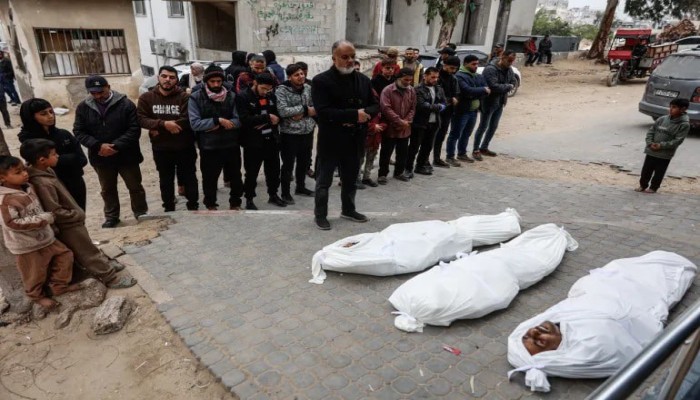 غزة تحت نار “التهدئة”: شهداء وجرحى وتدمير واسع للمدارس ومخاوف من انهيار إنساني رغم سريان وقف إطلاق النار