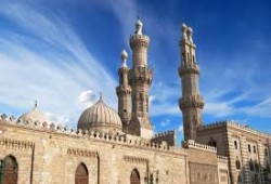 جدل واسع.. المؤسسات الدينية في مصر ترد على الادعاء بأن والدي النبي في النار