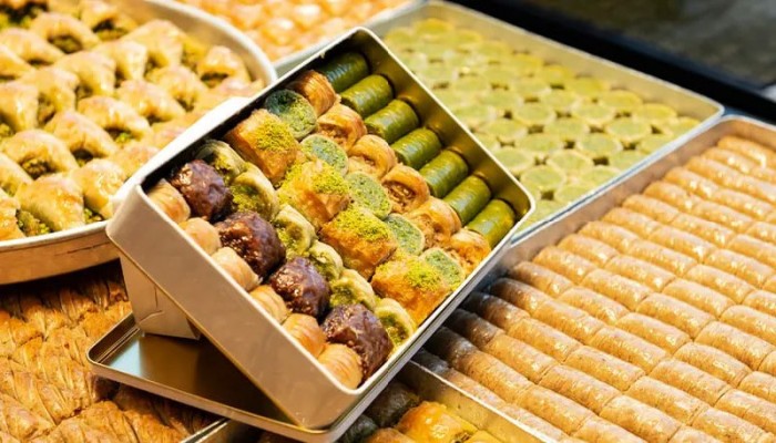 حلويات رمضان بين مدخلات ملتهبة وهوامش أرباح مضغوطة وانعدام القدرة الشرائية للمصريين