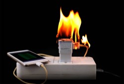 بعد وفاة 3 أشقاء بإمبابة.. ما الذي يتسبب في انفجار شواحن الهواتف وكيفية تجنبها؟ 