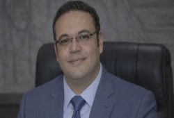 استمرار إخفاء الطبيب علي عبد العزيز المصاب بالسرطان رغم إخلاء سبيله من سجن "أبوزعبل 2"