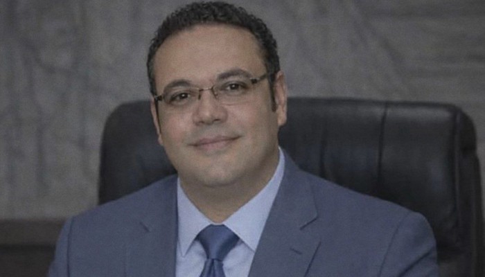 استمرار إخفاء الطبيب علي عبد العزيز المصاب بالسرطان رغم إخلاء سبيله من سجن "أبوزعبل 2"