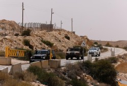 رعب بسبب الشاحنات المصرية.. سكان المنطقة الحدودية في إسرائيل يرفضون العودة: نخشى 7 أكتوبر جديدة 