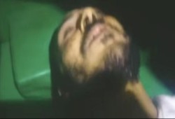 بالفيديو.. مشاهد صادمة لوفاة "محمود رجب" في مركز شرطة أوسيم مع آثار تعذيب على جسده