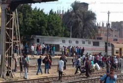 مصرع سيدة سودانية ونجلها دهسًا أسفل  قطار في أسوان