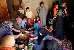 غضب من اقتراح برلماني لتحديد عدد الأطفال وفرض غرامة 100 ألف على “الرابع”.. وحقوقيون يحذرون من عقوبة تُعاقب الفقر وتمس الخصوصية