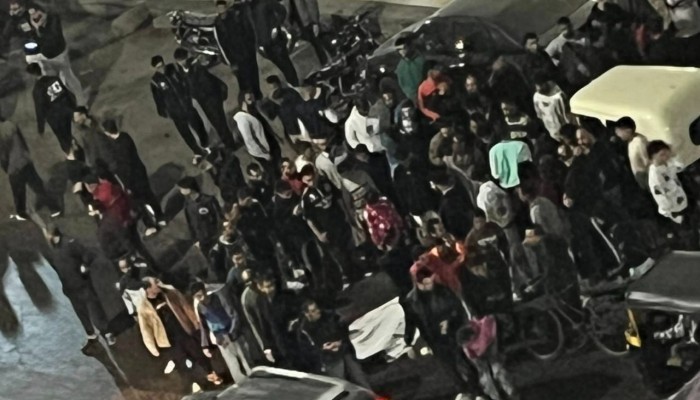 بالفيديو|| مصرع سائق موتوسيكل تحت عجلات تريلا بالمطرية بسبب بقعة زيت