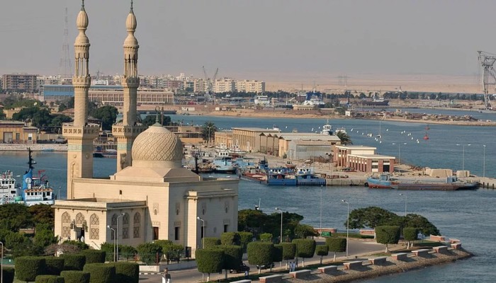 10 منظمات تطالب بإلغاء قرار زيادة ساعات العمل في بورسعيد.. انتهاكات أوسع في منطقة الاستثمار وتفتيش عاجز عن المواجهة