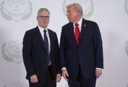 رولينج ستون || حكومة ترامب تتجاهل فضيحة إبستين.. بينما تتحرك دول العالم