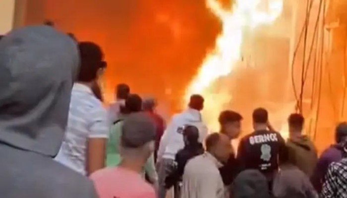 بالفيديو|| حريق بدمياط يقتل شخصا ويدمر 5 منازل