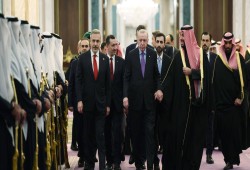 خلافًا لموقفها قبل سنوات.. لماذا تمارس حكومات الشرق الأوسط ضغوطًا لمنع هجوم أمريكي على إيران؟