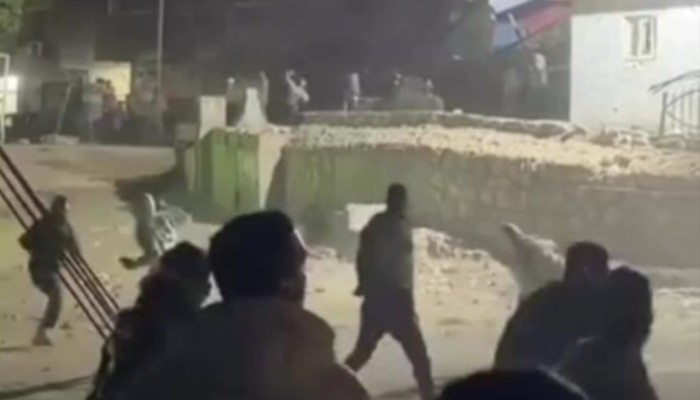 بالفيديو|| اشتباكات في جزيرة الوراق بين الأهالي والشرطة المدعومة بالبلطجية