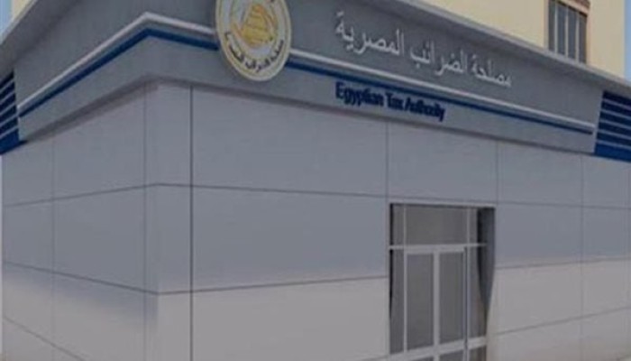 ضرائب تتجاوز الـ 2.2 تريليون جنيه.. خبراء يتهمون حكومة السيسي بحلب الممولين وخنق الاستثمار