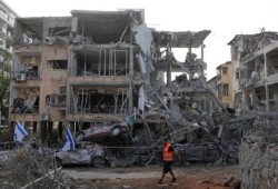 إسرائيل تتحسب لسيناريو الأسوأ: مخاوف من أن تشعل ضربة أمريكية لإيران حربًا إقليمية شاملة