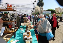 الغلاء ورمضان: انكماش شنطة رمضان وتراجع الكفالات والإفطارات العائلية