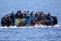 بسبب الفقر... 21 قتيلًا ومفقودًا مصريًا في غرق مركب هجرة متجه إلى اليونان