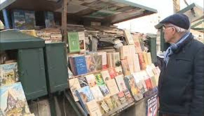 "دليل المسلم الصغير" يثير الجدل في فرنسا بسبب حديث لعن المتشبهات بالرجال 