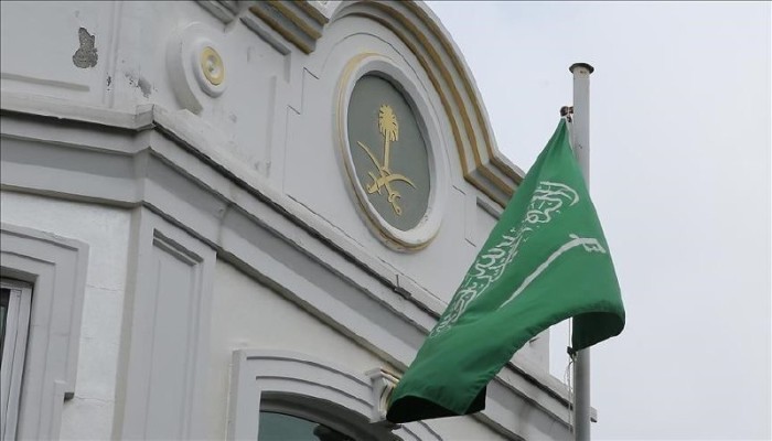 السعودية تدين الهجمات الإيرانية على دول عربية وتصفها بـ“الانتهاك السافر” وتتعهد بدعم الخليج.. موقف متأخر أم تحول استراتيجي؟