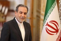"خامنئي وبزشكيان بخير".. الحرس الثوري: أوقعنا إصابات شديدة في بارجة إسناد أمريكية 