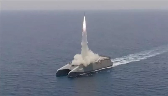 مضيق هرمز تحت التهديد: بدائل محدودة لصادرات نفط الخليج وأسواق الطاقة على حافة القفز