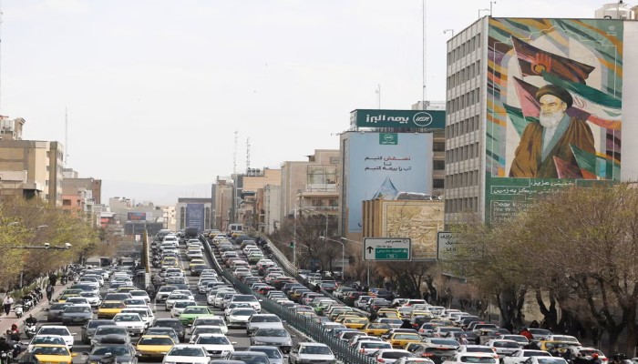الجارديان || عالم على حافة الهاوية مع قصف ترامب لإيران وإشعال حرب في الشرق الأوسط