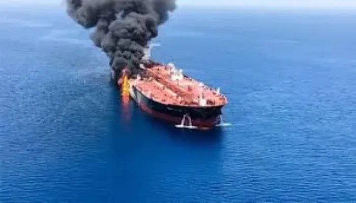 بالفيديو|| إيران تشن أول هجوم بطائرات مسيرة على ميناء الدقم ومحطة نفط بسلطنة عمان