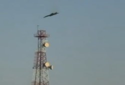 فيديو|| سقوط طائرات أمريكية فوق الكويت وأعمدة دخان قرب السفارة الأمريكية