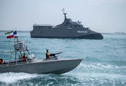 “جيه بي مورجان”: إغلاق مضيق هرمز يهدد بشل إنتاج النفط في دول الخليج