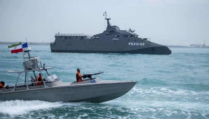 “جيه بي مورجان”: إغلاق مضيق هرمز يهدد بشل إنتاج النفط في دول الخليج