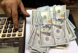 عقود التأمين تقفز إلى 326 نقطة أساس: الديون المصرية تحت ضغط الحرب وخروج 3 مليارات دولار