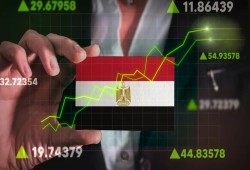 مع تراجع الطلب وانخفاض الإنتاج وارتفاع التكاليف.. انكماش القطاع الخاص غير النفطي بمصر في فبراير للمرة الأولى منذ 4 أشهر
