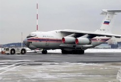 بأمر من بوتين.. نقل دبلوماسيين وموظفين روس وإسرائيليين من مصر إلى روسيا (فيديو)