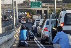 فيديو || انفجارات تهز تل أبيب والقدس وصفارات الإنذار تمتد من إيلات إلى الجليل