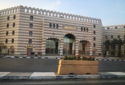 قرار تبعية مكتبة الأزهر للسيسي يفتح ملف الوقف والخصخصة.. 50 ألف مجلد تاريخي للبيع مقابل 250 مليون درهم إماراتي