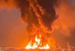مسيرة إيرانية تستهدف القنصلية الأمريكية في دبي